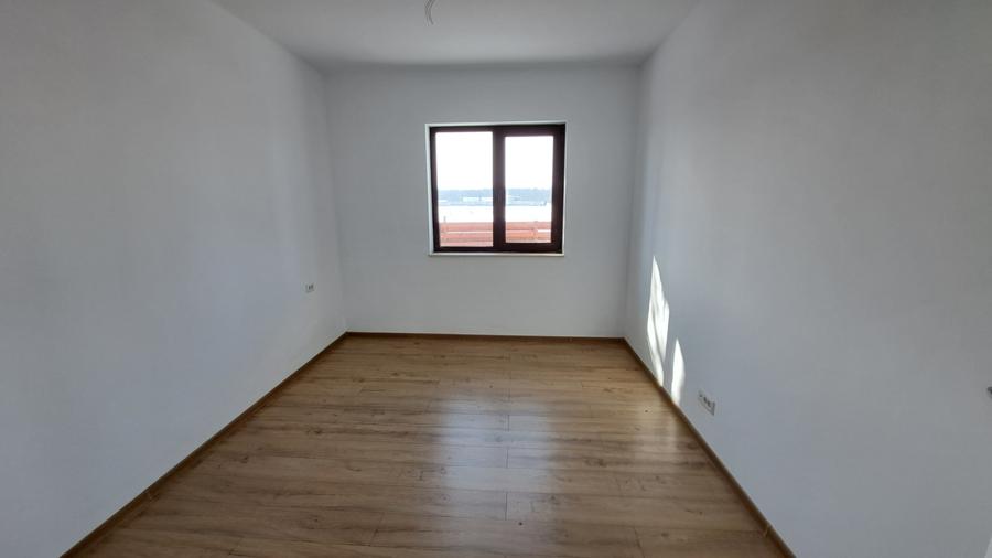 CASA 4 CAMERE CU SUPRAFATA GENEROASA IN  STIL NEOROMANESC - 19