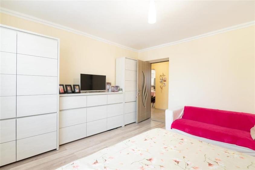 RECO Casa singur in curte, zona Centrala - 16