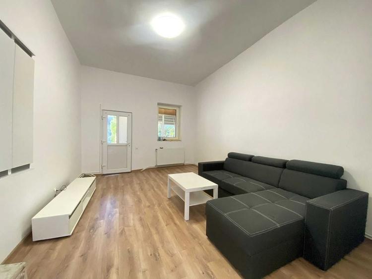 Apartament de închiriat, 2 camere, 50 mp, Piața Mihai Viteazul - 1