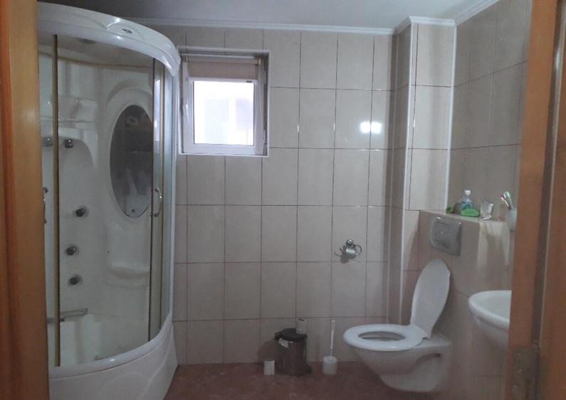 Casa / Vila ( D+P+E ) Zona Sfantu Ilie - Intrare - 11