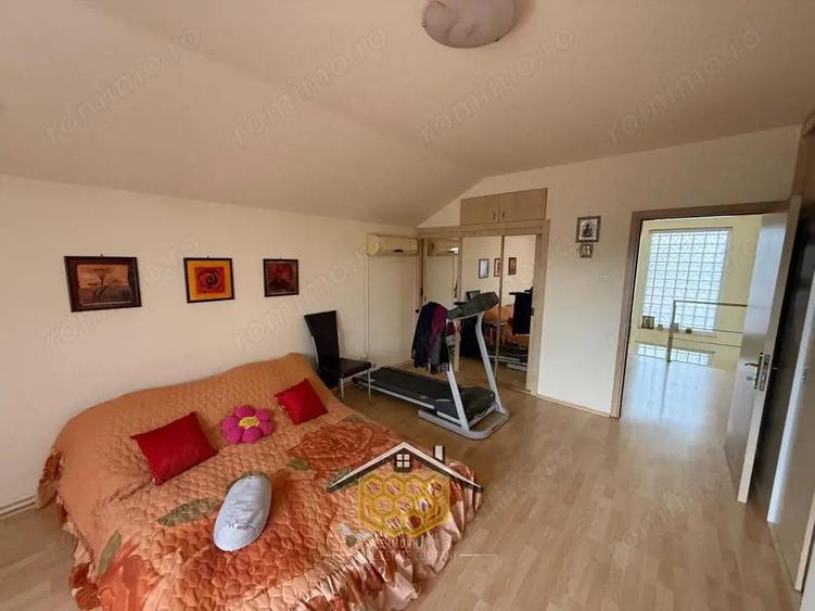 Casa P+1 cu garaj si 950 mp teren in Simnicul de jos - Comision 0% - 10