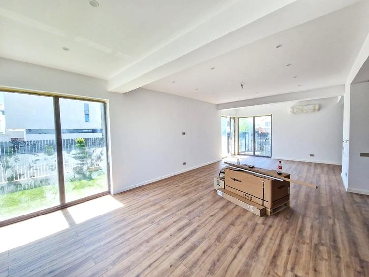 Vila individuala | Bucatarie mobilata, utilata | Tunari - 16