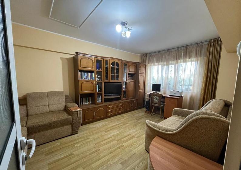 Apartament cu 2 camere in Micro 20 - 2