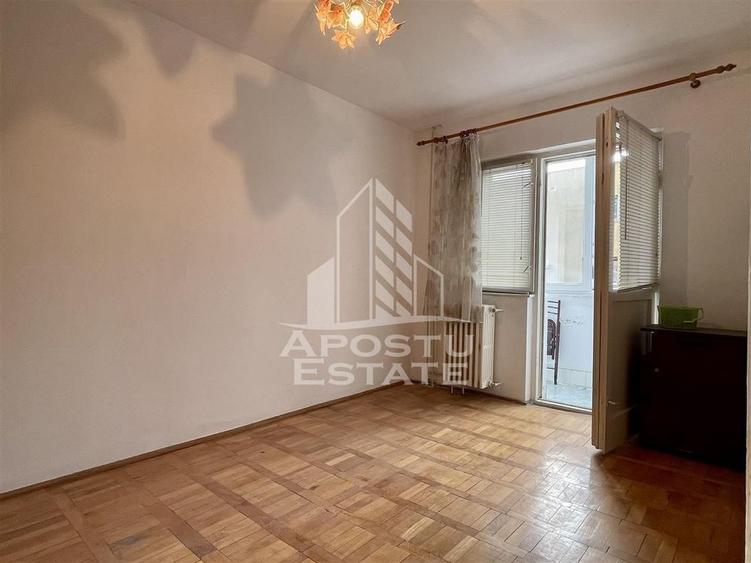 Apartament trei camere decomandat etaj intermediar - 4
