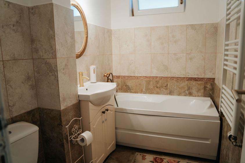 Apartament 2 camere Ultracentral vis-a-vis mag.Bucovina - 5