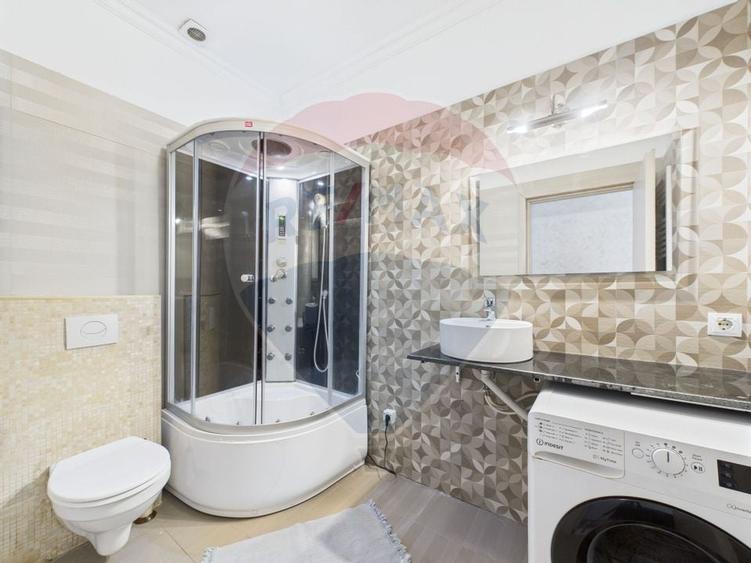 Apartament deosebit cu 3 camere | Curte 63 mp | Damaroaia - 12