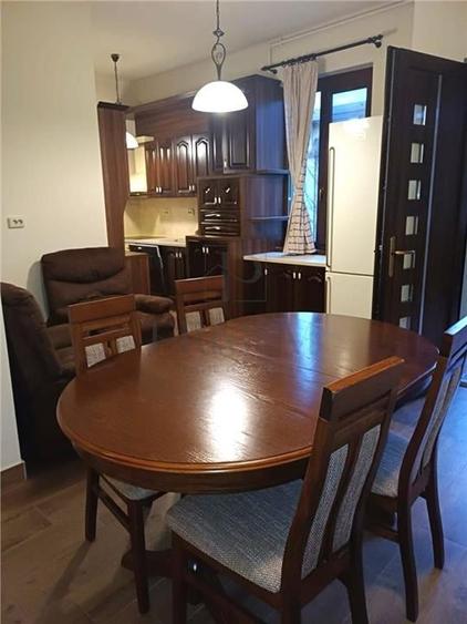 MEDICINA - ETAJ 2 - CLADIRE ISTORICA - 3 CAMERE - 1 BALCON - 1 TERASA - CENTRALA - 7