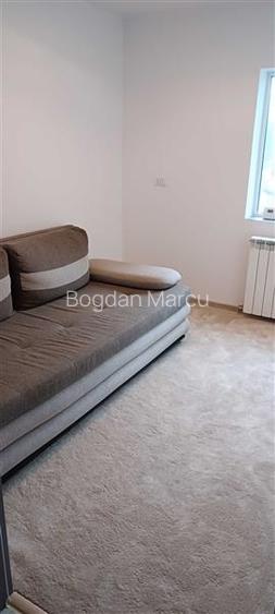 Etaj 1 cu 2 dormitoare și 2 balcoane, mobilat și utilat Etaj 1 cu 2 dormitoare și 2 balcoane, mobilat și utilat