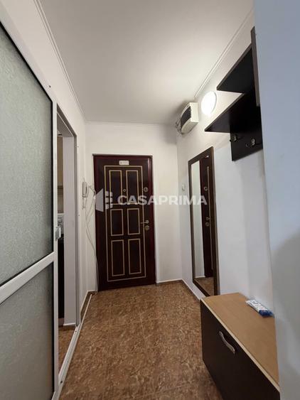 Apartament cu 2 camere semidecomandat în Zimbru