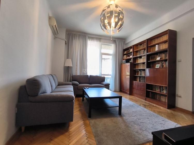 Apartament cu 3 camere semidecomandat în Armeneasca