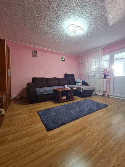 Vanzare apartament 4 camere dec, in Galati, Micro 39A, sup.91mp, mobilat - 1