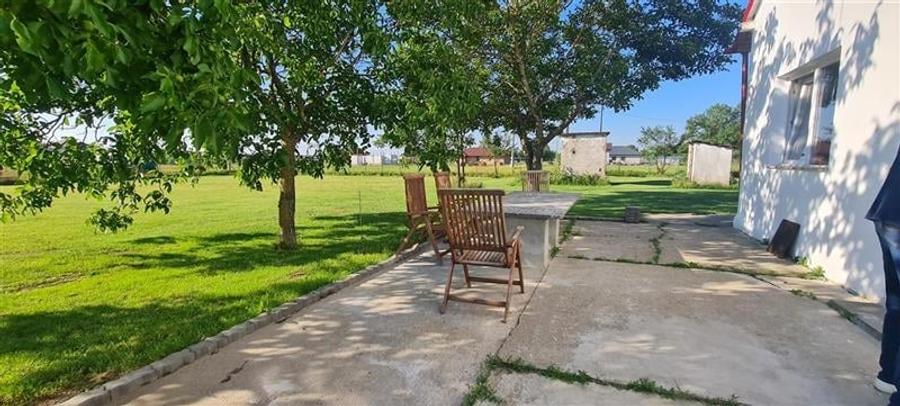 TEREN CU CLADIRI FUNCTII MULTIPLE - 14