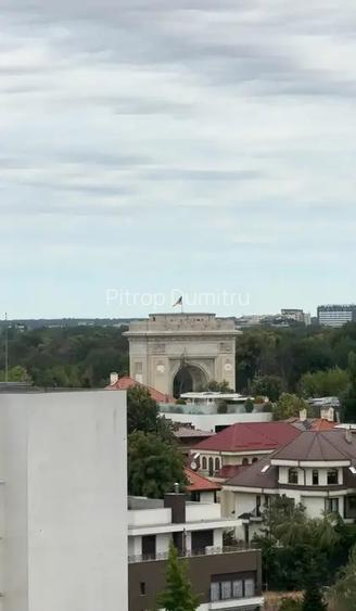 DUPLEX PANORAMIC | LUX | ARCUL DE TRIUMF |