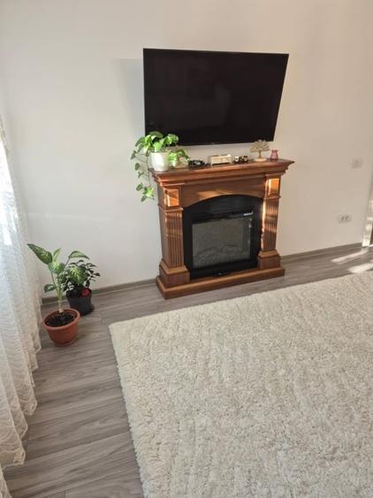 Apartament 3 camere decomandat Năvodari, 64 mp, centrală proprie, AC, etaj 2 - 10