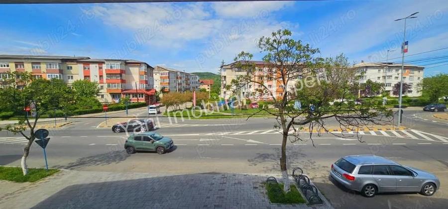 Spa?iu comercial de inchiriat in Curtea de Arge?. - 12