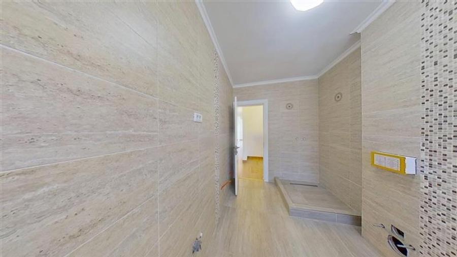 In stil mediteranean, curte proprie, 4 camere, terasa, pod mansardabil, Harman, - 55