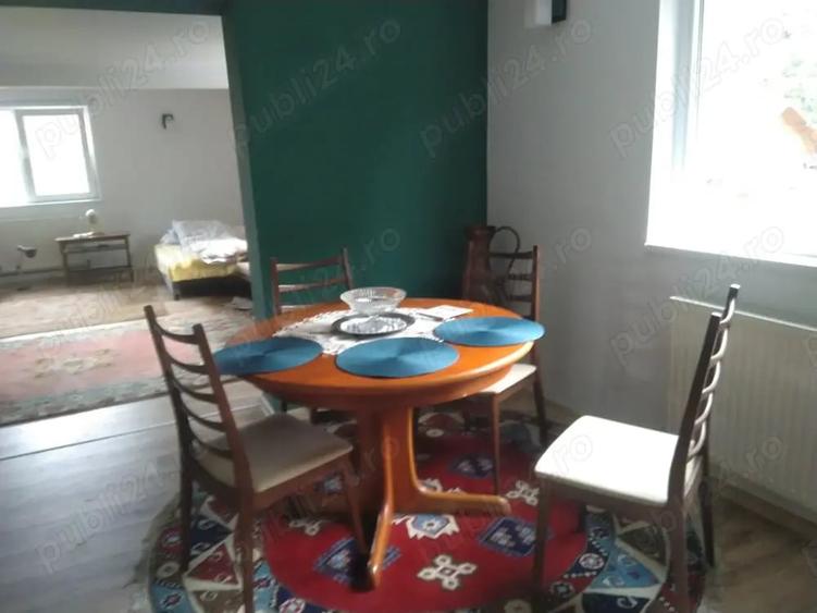 Casă cu 6 camere în Pucioasa