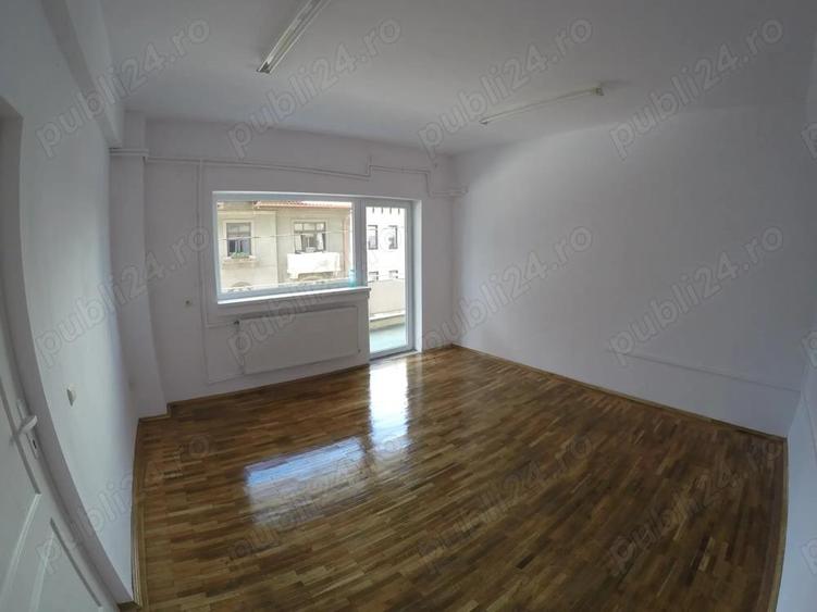 Inchiriez spatiu de BIROU, central, piata Romana, ASE - 5