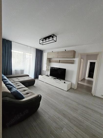 Apartament Semimobilat Central 4 camere Campina. De vanzare Apartament Semimobilat Central 4 camere Campina. De vanzare