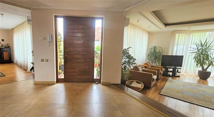 Vila cu 6 camere si 489mp teren, Andrei Muresanu - 19