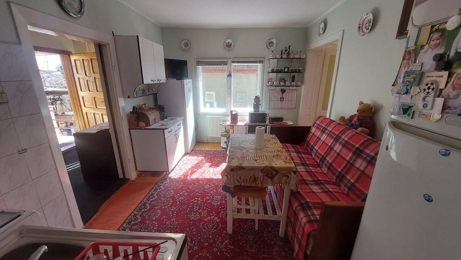 0 COMISION Casa zona Scolii Emil Isac, front la 2 strazi-Dambul Rotund - 9