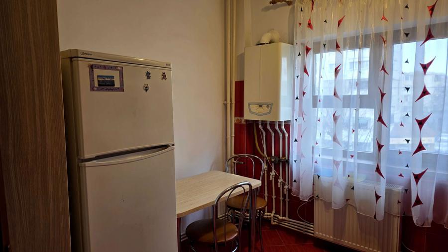 Proprietar ofer spre inchiriere garsoniera decomandataa - 6