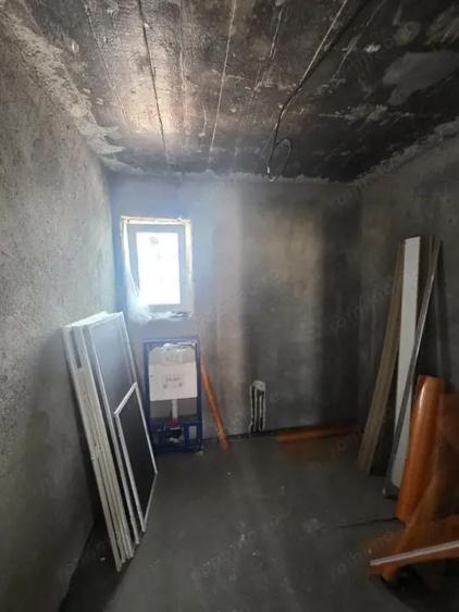 Casa pe parter 130 mp construiti, 400 mp curte zona Metro - 9