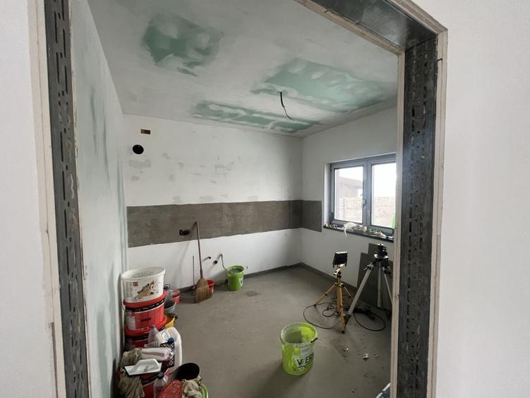 Sacalaz individuala P+E,Terasa,balcon,2 bai,5 camere,2 F.s - 18