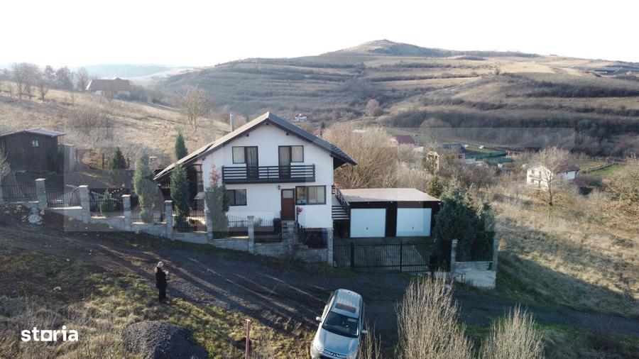 De vanzare Casa cu dependinte in Mera - 12