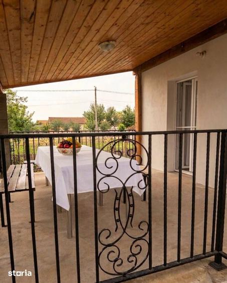 Casă cu 4 camere cu Teren 500 Mp în Parța