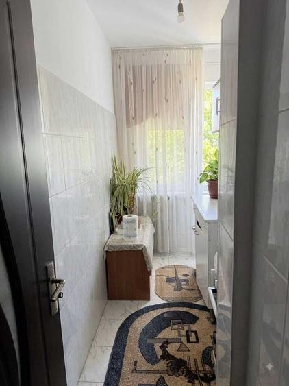 Apartament cu 2 camere semidecomandat în Km 4