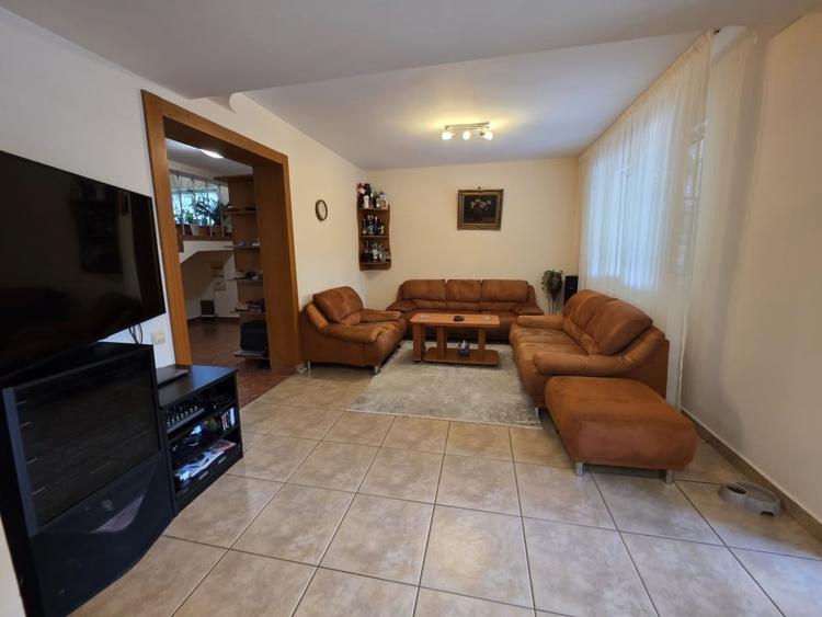 Casă individuală cu 6 camere cu Piscina în Bragadiru