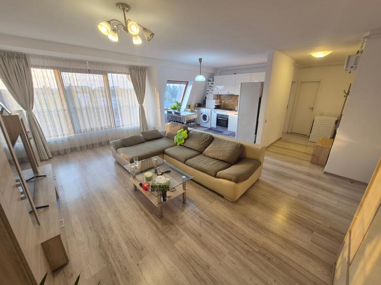 Apartament cu 2 camere decomandat în Lipovei