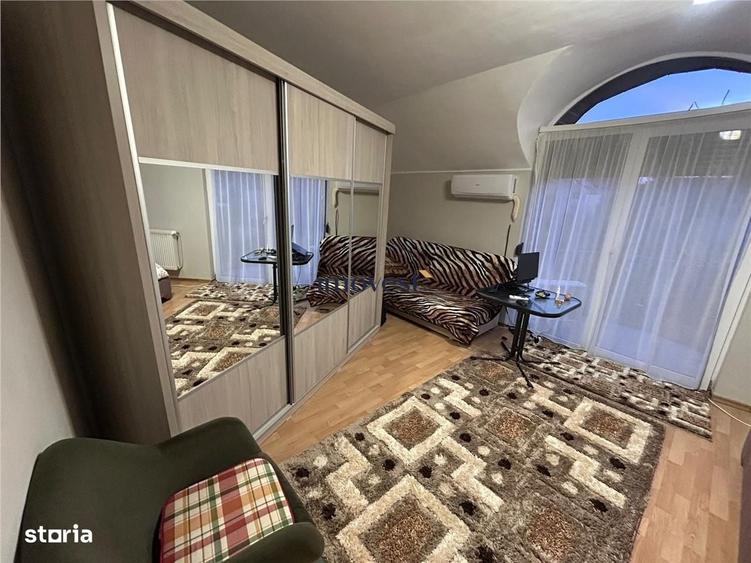 Casă cu 4 camere în Titulescu