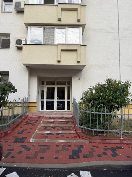 Apartament cu 2 camere decomandat în Decebal