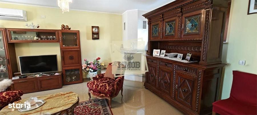 Casă cu 4 camere în Roșia