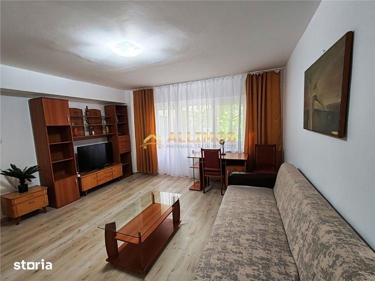 Apartament cu 2 camere semidecomandat în Democrației