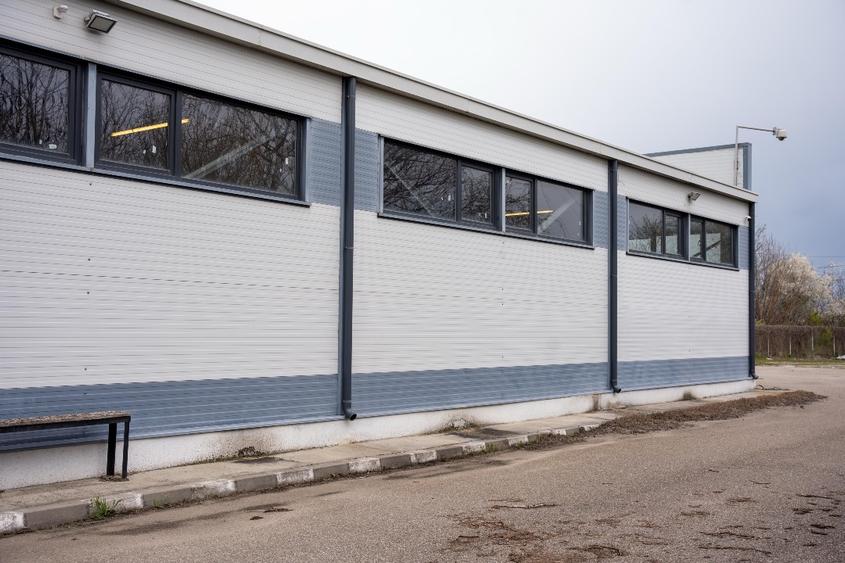 Spațiu industrial, de 858 mp, în Conțești