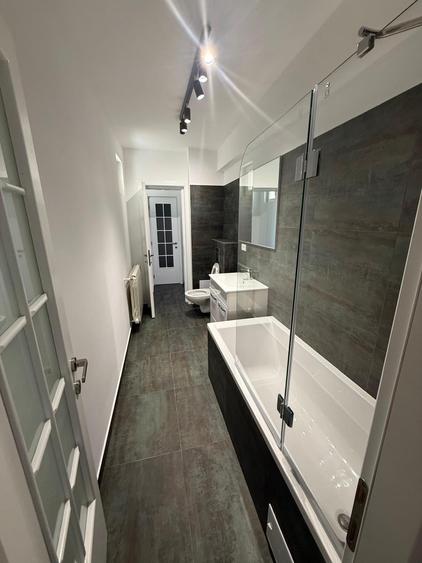 Apartament cu 2 camere circular în Vatra Luminoasă