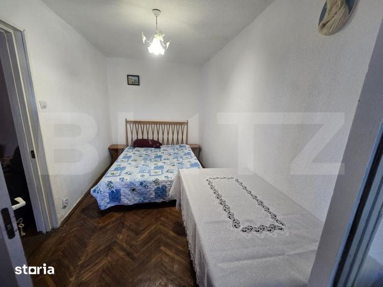 Apartament cu 3 camere semidecomandat în Central