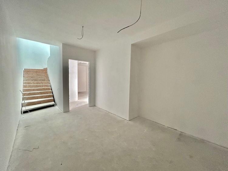 Apartament cu 3 camere decomandat în Herăstrău