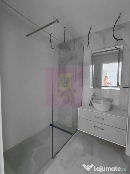 Apartament cu 3 camere nedecomandat în Nord