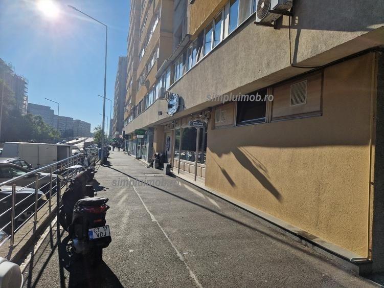 Apartament cu 3 camere decomandat, mobilat în Tei