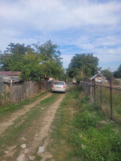 Teren agricol intravilan de 3167 mp, în Cosâmbești