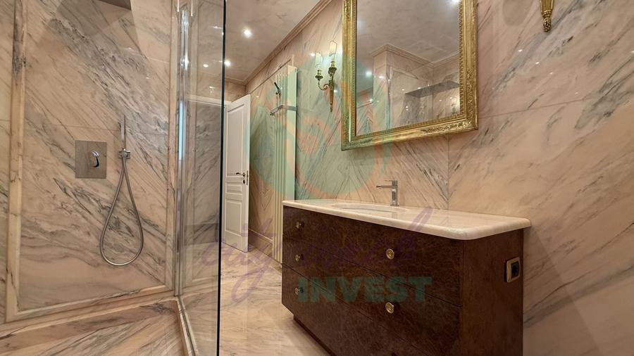 Apartament cu 4 camere decomandat, mobilat în Primăverii
