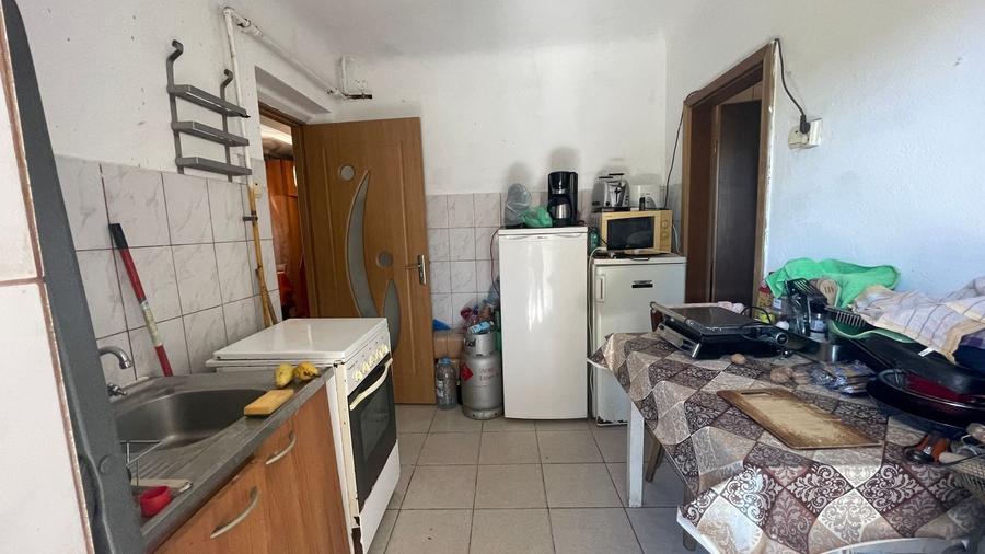 Casă individuală cu 4 camere cu Canalizare în Mehala