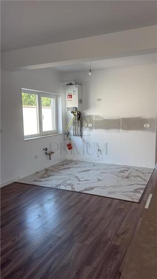 Duplex cu 4 camere cu Canalizare în Moșnița Nouă