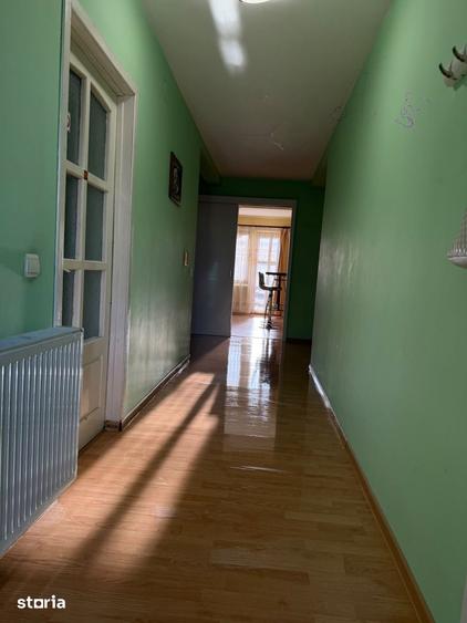 Casă cu 6 camere cu Teren 730 Mp în Central