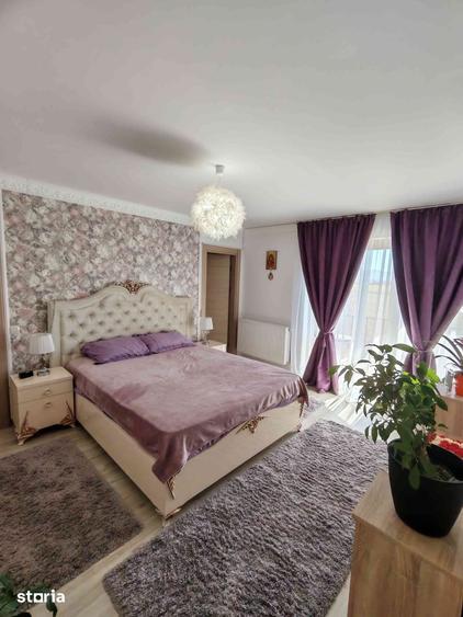 Casă cu 5 camere cu Teren 227 Mp în Sânpetru