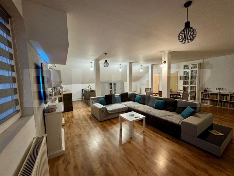 Apartament cu 3 camere decomandat, mobilat în Cârcea